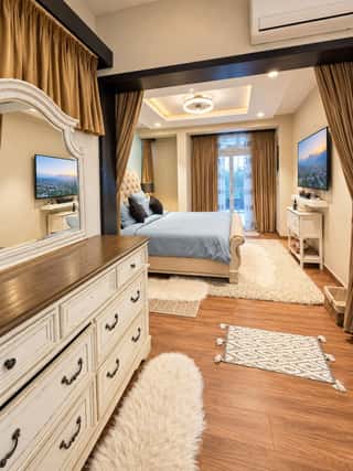 Bedroom dresser and mirror
